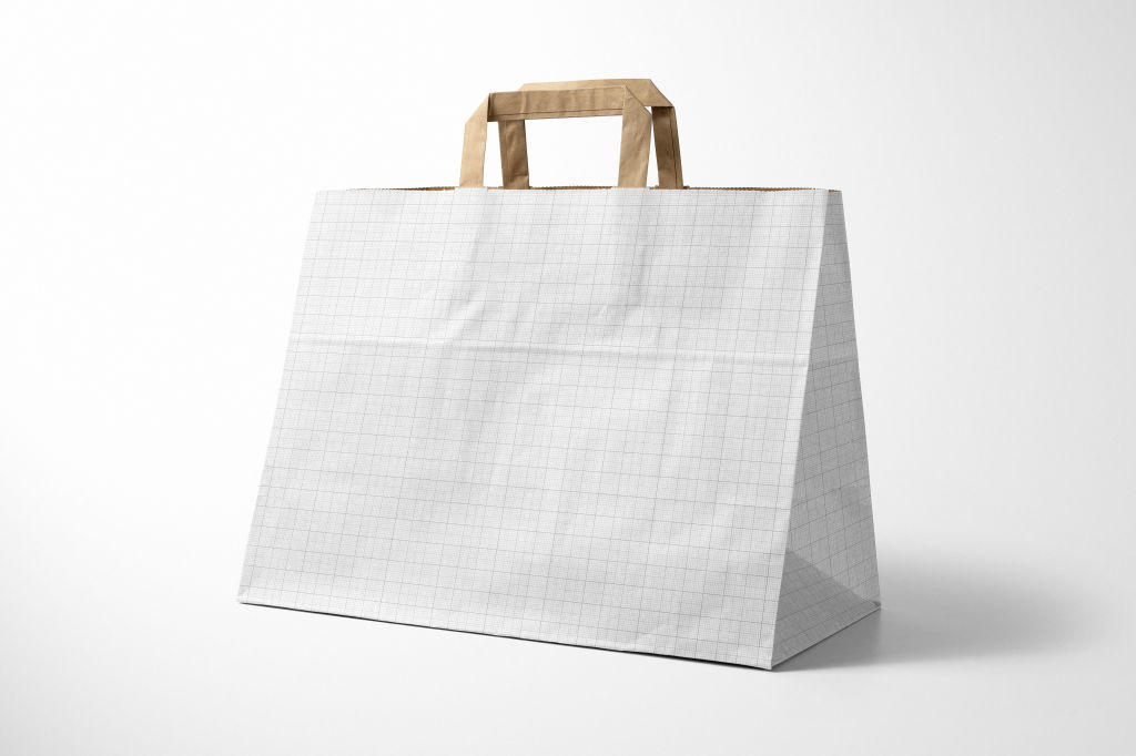横版牛皮纸手提袋PSD分层样机贴图Folded Handle Kraft Paper Bag Mockup